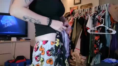 Snapshot of dimepiecexxx chatting on October 9, 2:17 am Sofie online show from October 9, 2:17 am