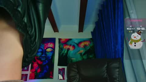 Julian Independent Model online show from December 27, 12:39 am