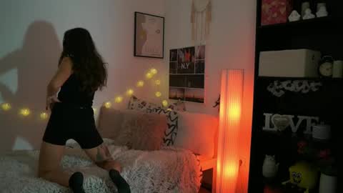 Dina online show from December 19, 9:38 am