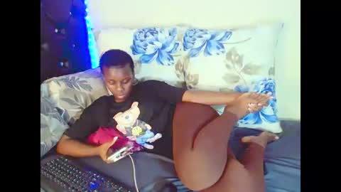Snapshot of dinnydakrazx chatting on October 7, 6:26 pm dinnydakrazx online show from October 7, 6:26 pm