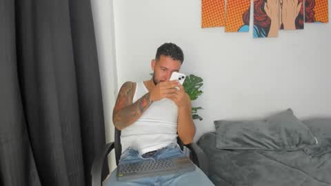 Snapshot of dionyxx chatting on October 6, 12:17 am dionyxx online show from October 6, 12:17 am