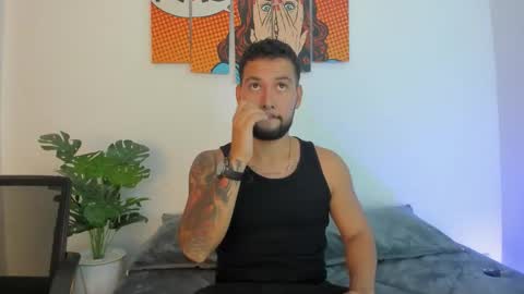 Snapshot of dionyxx chatting on October 10, 11:09 pm dionyxx online show from October 10, 11:09 pm