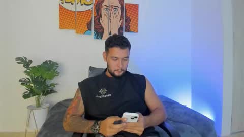 Snapshot of dionyxx chatting on October 11, 11:19 pm dionyxx online show from October 11, 11:19 pm