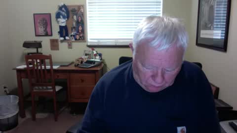 dirtrider195080438 online show from April 20, 10:02 pm