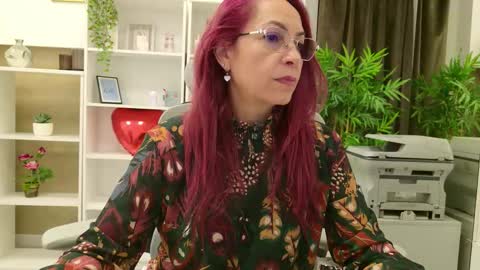 dirty_mature online show from January 11, 1:17 pm