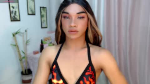 Ivana  Yanna and Elisha online show from December 19, 10:00 am