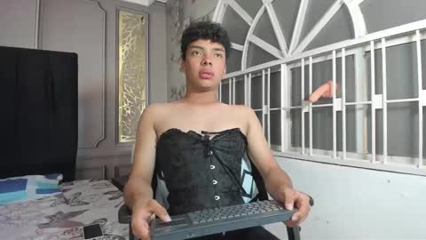 Snapshot of dirtymike69_ chatting on October 10, 3:01 am Mike online show from October 10, 3:01 am