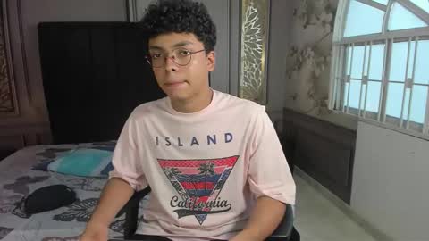 Snapshot of dirtymike69_ chatting on October 13, 7:49 pm Mike online show from October 13, 7:49 pm