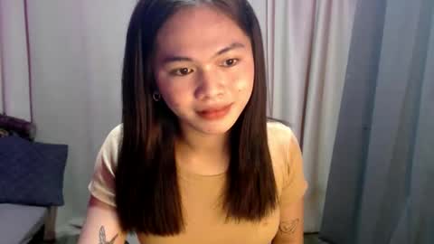 distractible_elloise18 online show from September 27, 5:49 am