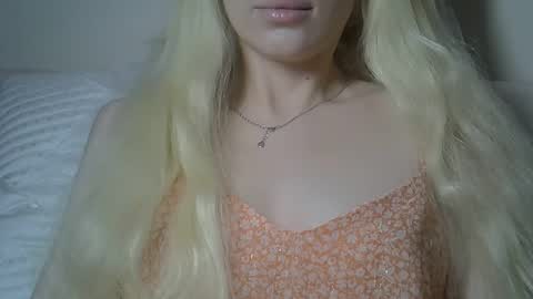 DitaMilton online show from January 8, 7:31 pm