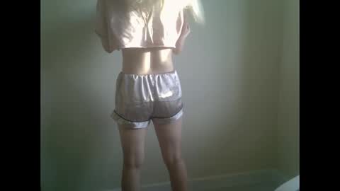 DitaMilton online show from September 22, 2:43 pm