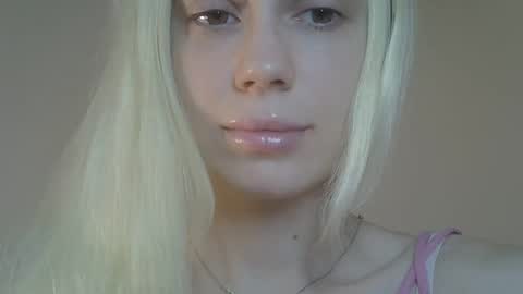 DitaReVirax online show from March 20, 9:20 pm