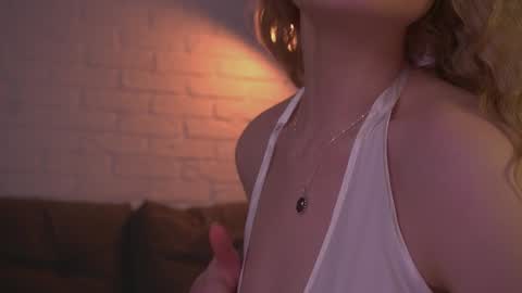 Eva and Lucia online show from February 8, 9:36 pm