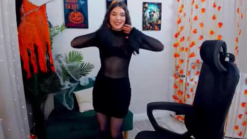 Hannah online show from October 10, 1:06 pm