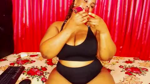 divinebooty93 online show from March 12, 7:12 am