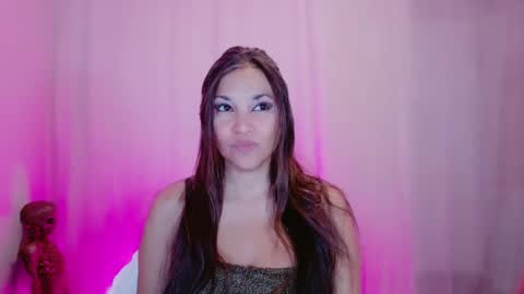 Snapshot of divinelynn chatting on February 24, 12:26 pm DivineLynn online show from February 24, 12:26 pm