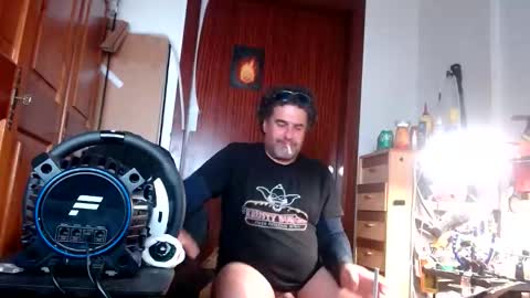 divitimido online show from March 7, 7:52 am