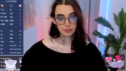 Snapshot of dixipixi_ chatting on January 19, 8:39 am dixipixi_ online show from January 19, 8:39 am