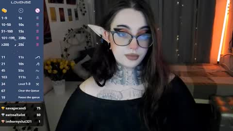 Snapshot of dixipixi_ chatting on September 28, 6:11 am dixipixi_ online show from September 28, 6:11 am