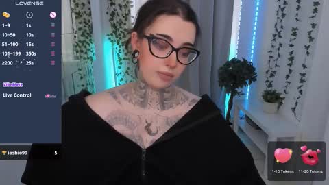 dixipixi_ online show from March 13, 7:00 am