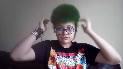 dizzinsweatyy online show from December 21, 8:48 pm