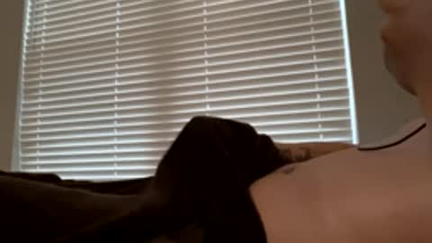 dj9469615 online show from December 15, 2:57 pm