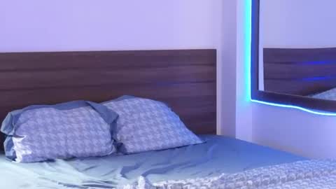 Jenia online show from August 7, 1:37 am