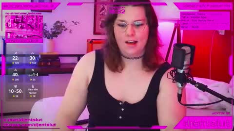 djentslut online show from March 1, 2:05 am