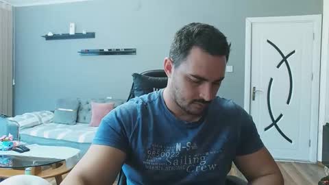 Snapshot of djmute chatting on October 8, 9:15 am STR8 BOYv online show from October 8, 9:15 am