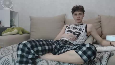 Alex online show from December 6, 3:39 pm