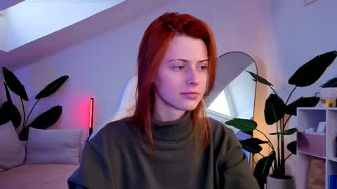 Your doll Lesli online show from November 23, 9:40 am