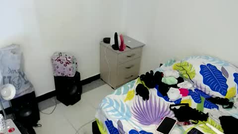 Catherine XXX online show from April 18, 9:59 pm