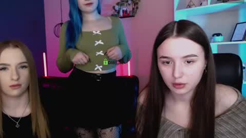 doll_vey online show from March 21, 10:09 am