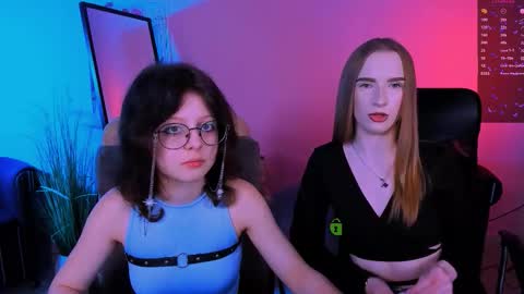 Snapshot of doll_vey chatting on October 9, 7:30 pm doll_vey online show from October 9, 7:30 pm