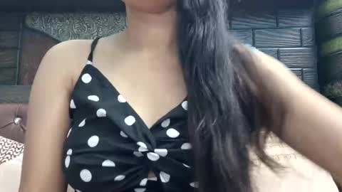 Snapshot of dollmeenu chatting on October 16, 5:01 pm dollmeenu online show from October 16, 5:01 pm