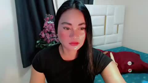 Snapshot of dolly_yume chatting on October 15, 9:43 am YUMEE online show from October 15, 9:43 am