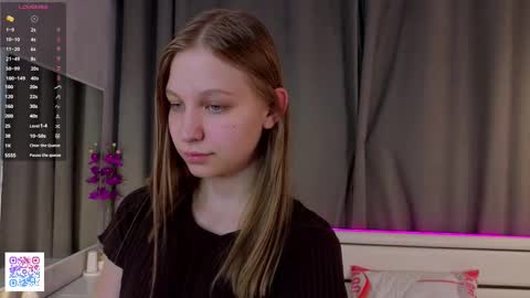 Emilia online show from October 15, 6:09 pm