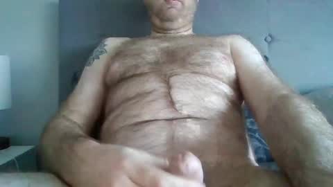 Snapshot of dom91070 chatting on October 9, 11:37 am dom91070 online show from October 9, 11:37 am