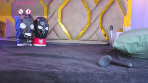 dom_veneno online show from December 3, 10:43 pm