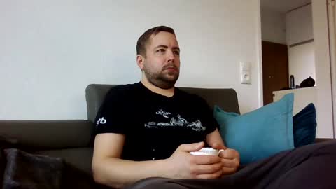 dombio_12 online show from February 23, 3:29 pm