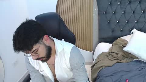 domboy  online show from May 20, 1:57 am