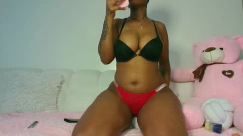 Amarie noels online show from March 5, 11:52 am