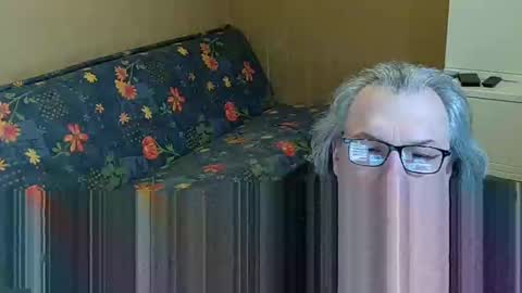 domiande online show from February 5, 10:19 am