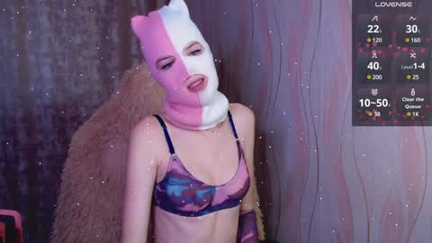 domiiniicana online show from January 12, 12:44 pm