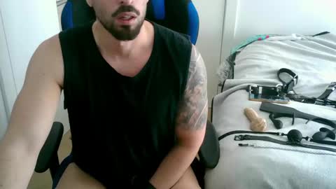 DominatedTitan online show from April 16, 8:36 am