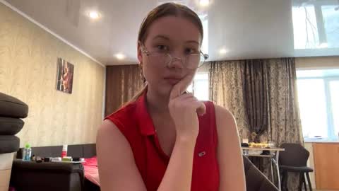 Olivia online show from November 18, 4:26 am