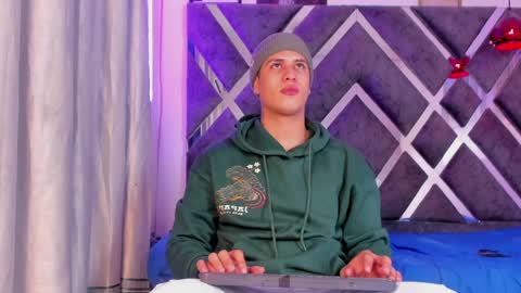 DOMI online show from April 2, 3:25 am