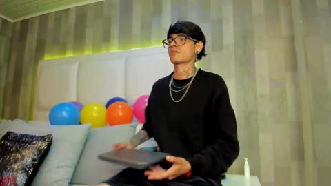 Dominic foox online show from February 14, 2:53 pm