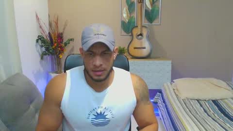 Snapshot of dominic_hulk1 chatting on September 26, 3:36 am dominic_hulk1 online show from September 26, 3:36 am
