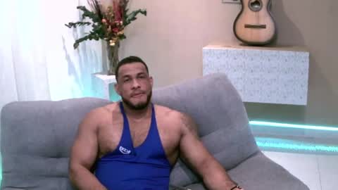 Snapshot of dominic_hulk1 chatting on September 17, 9:29 pm dominic_hulk1 online show from September 17, 9:29 pm